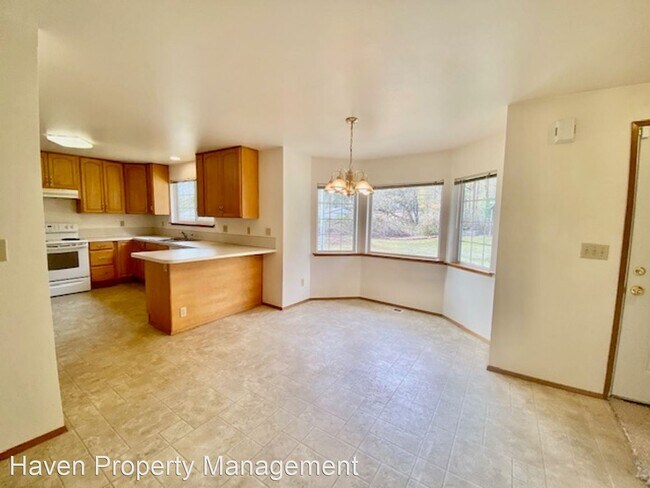 Building Photo - 2 br, 1.5 bath House - 2447 Maple Valley Hwy