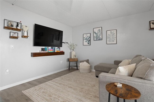 Building Photo - 1154 Paseo Del Sol