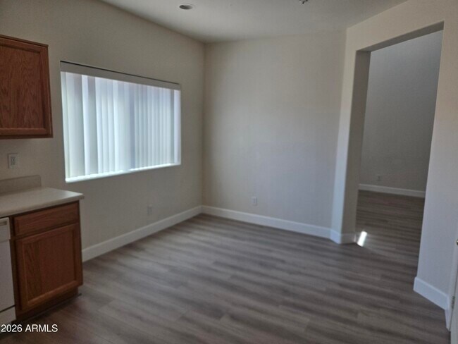 Foto del edificio - 8940 W Olive Ave