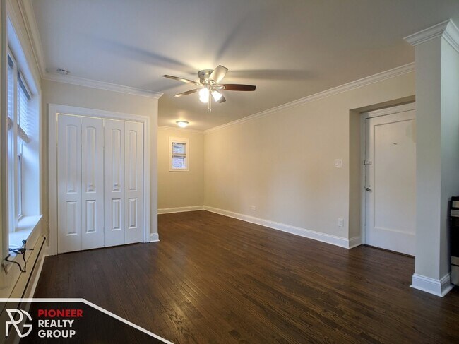 Foto del edificio - 2127 N Dayton St