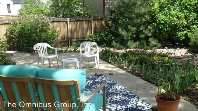 Foto del edificio - 2630-2632-2632 Mapleton Ave