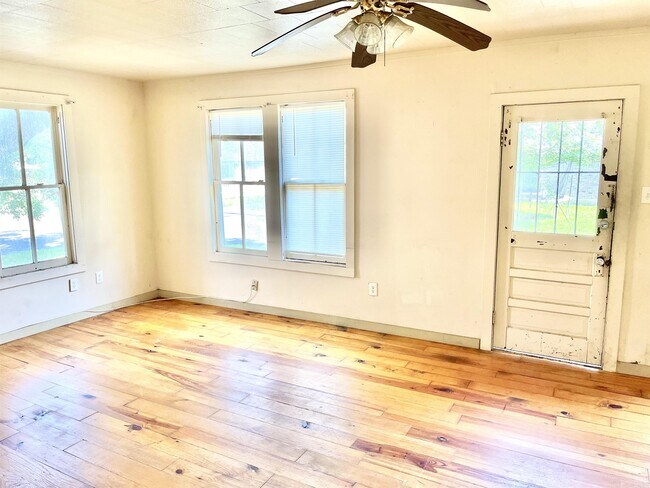 Foto del edificio - 4488 Lemonwood Dr