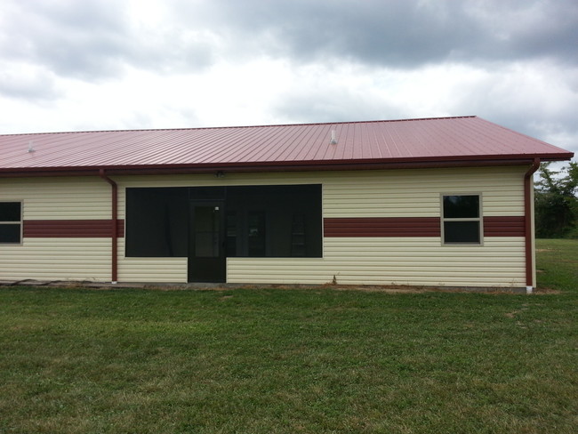 Screened in reaer porch - 11634 Norman Rd