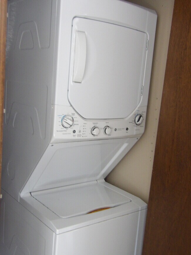 Washer/Dryer - 105 Newark Pompton Tpke