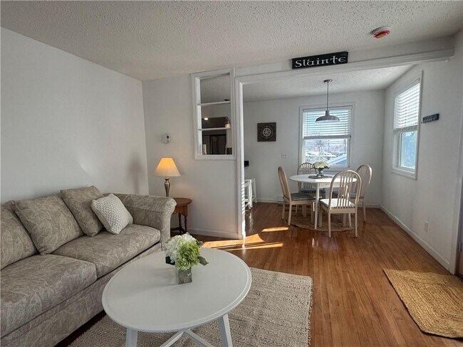 Foto del edificio - 7 White Cap Rd