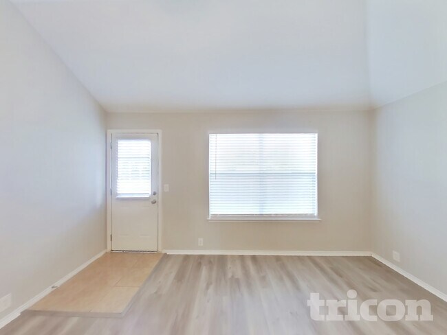 Foto del edificio - 120 Bison Meadow Dr