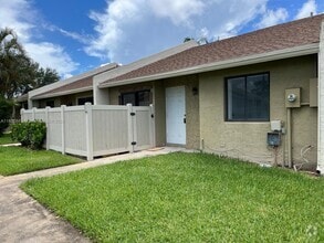 Building Photo - 10295 Boca Bend W