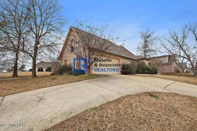 Foto del edificio - 206 Copper Creek Dr