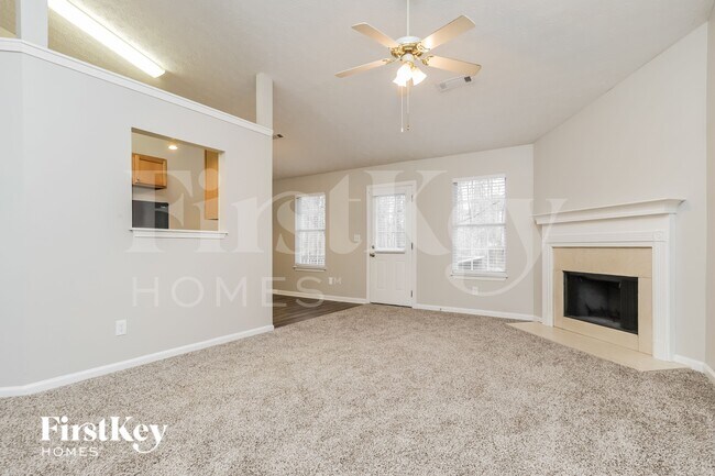 Foto del edificio - 200 Fairview Chase Rd