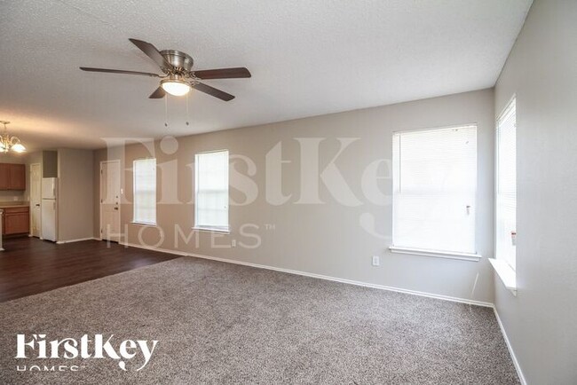 Building Photo - 9001 Prairie Bluff Drive