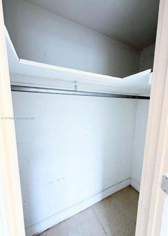 Foto del edificio - 5701 N Miami Ave