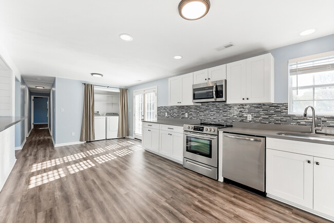 Foto del edificio - 1065 Piney Marsh Ct