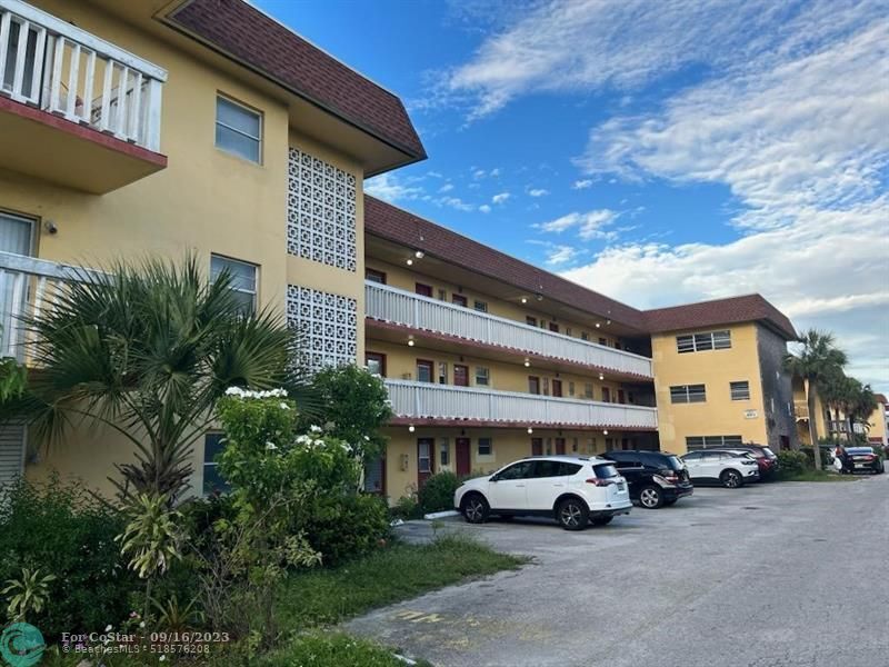 251 NE 187th St Unit 825, Miami, FL 33179 Condo for Rent in Miami, FL