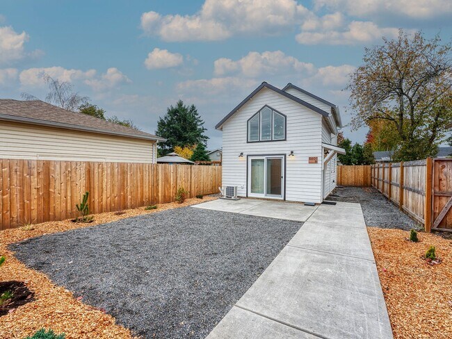 Photo - Chic Portland Home with Skylit Bedroom, Lo...
