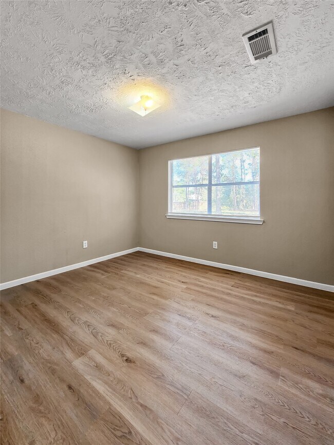 Building Photo - 137 County Rd 3431