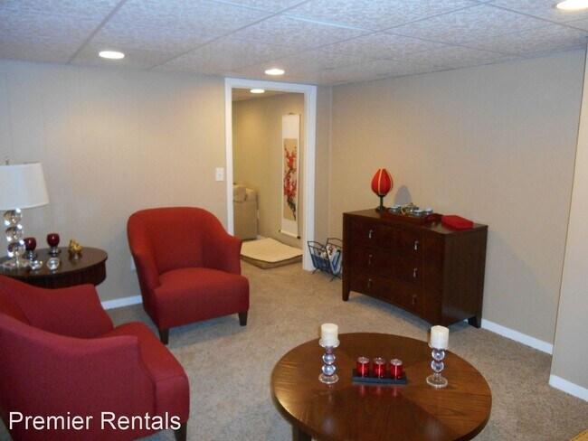 Building Photo - 3 br, 2.5 bath House - 9 Young Lane