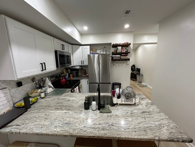 Photo - 3104 Richmond St Apartments