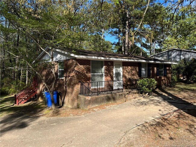 Building Photo - 2346 Lake Ave