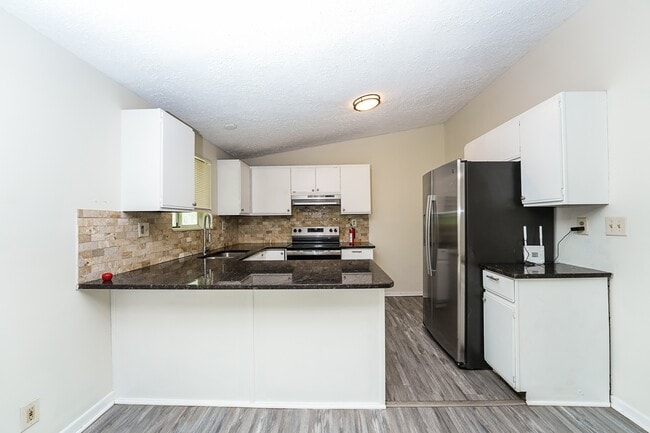 Building Photo - 4275 Bradley Dr SW