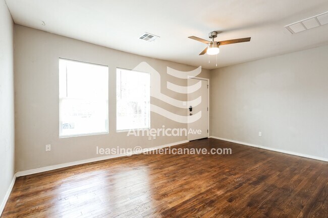 Foto del edificio - 3316 Pioneer Ave