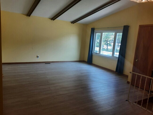 Foto del edificio - 1418 N Wood St