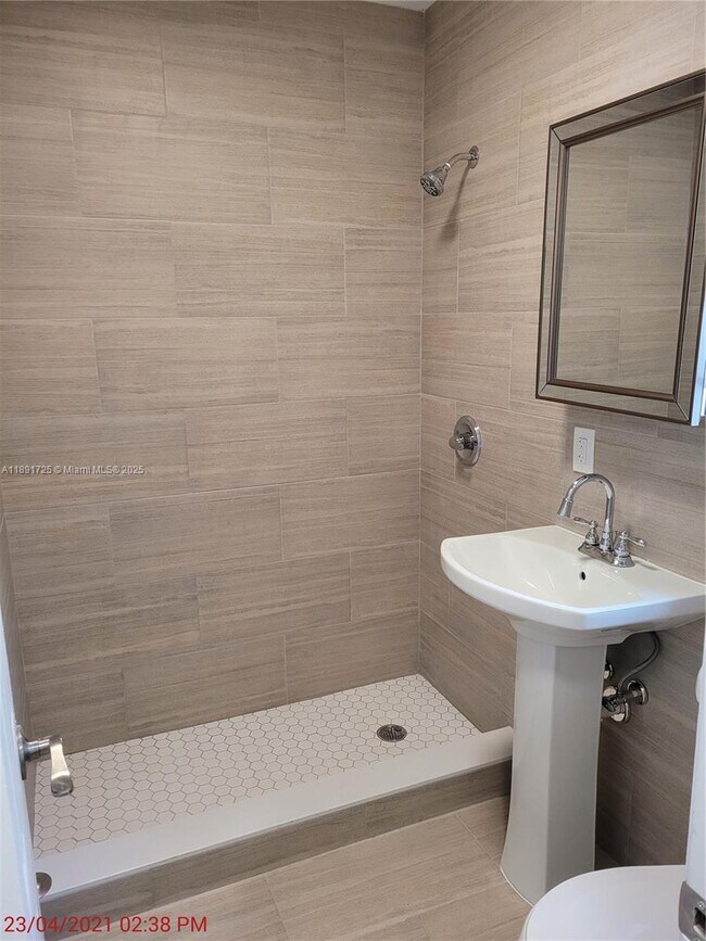 Foto del edificio - 620 SW 6th Ave