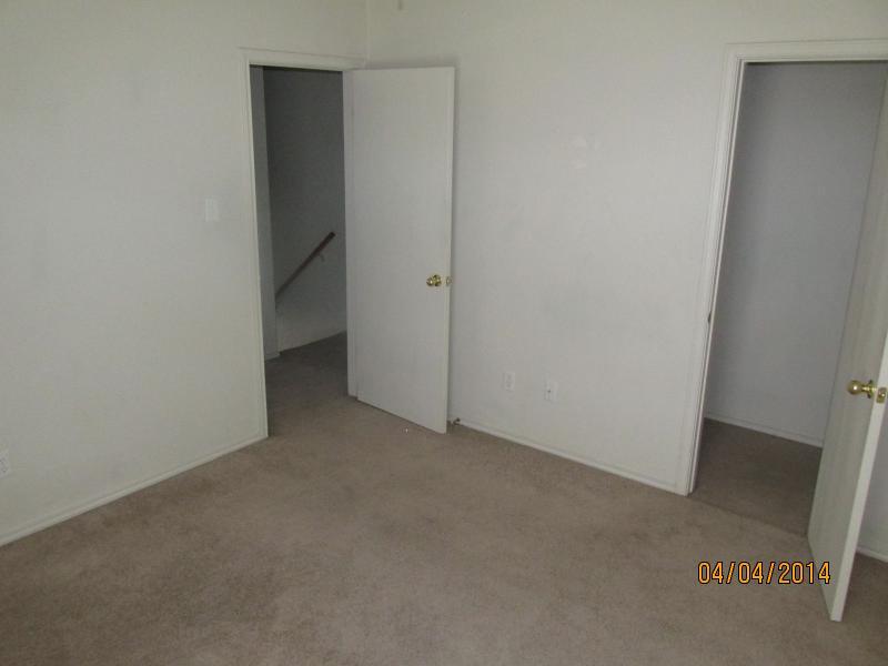 Building Photo - 3710 Malibu Apt - C
