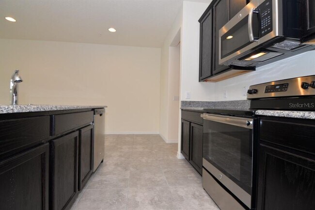 Building Photo - 413 Merry Brook Cir