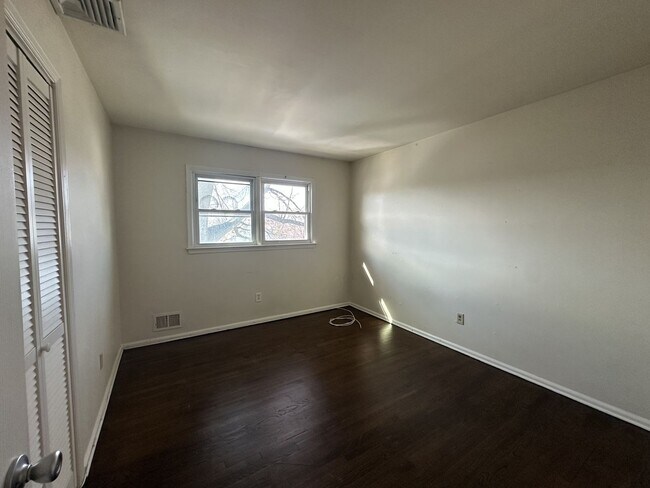 Foto del edificio - 12 Lincoln Ave