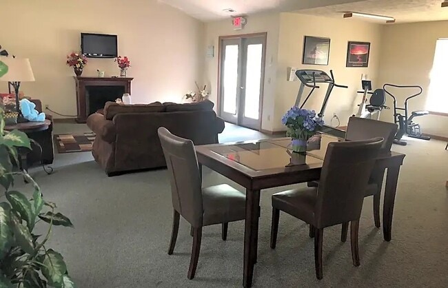 Building Photo - 201 W Main St