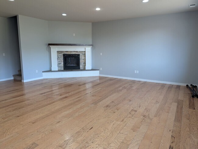 Building Photo - 1710 River Walk Ln