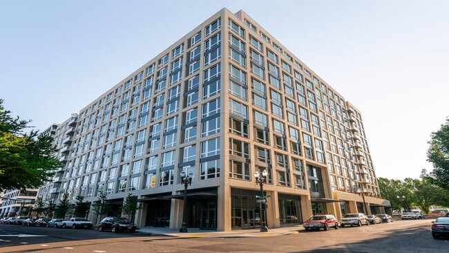 Building Photo - 1430 NW Hoyt St