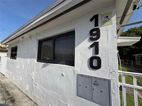 Building Photo - 1910 NW 31st St
