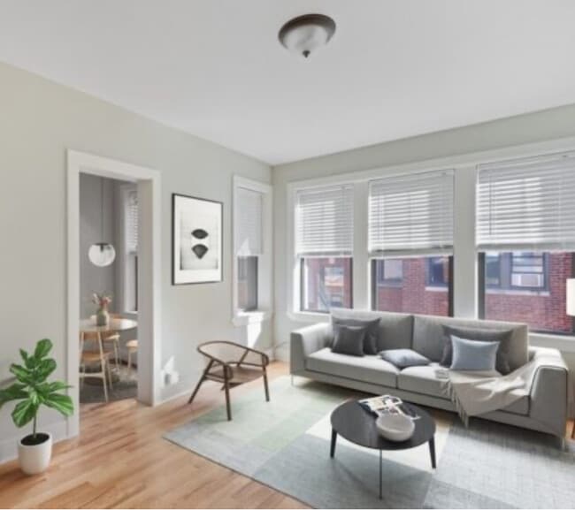 Building Photo - 4421 N Wolcott Ave