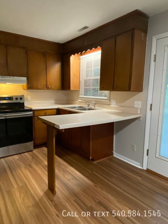 Foto del edificio - 2431 Brambleton Ave SW