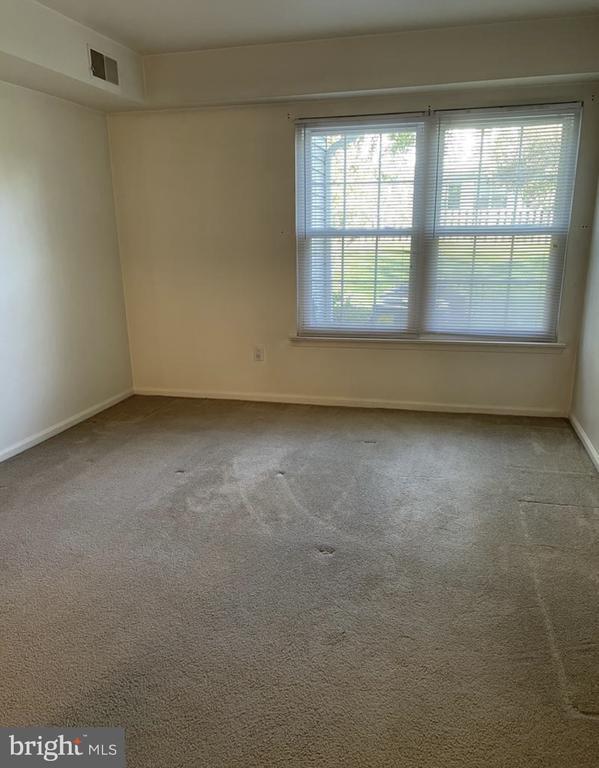 Foto del edificio - 17023 Bennett Pl