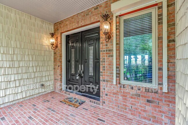 Building Photo - 1392 Eden Rd