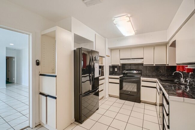 Foto del edificio - 2730 SW 17th St
