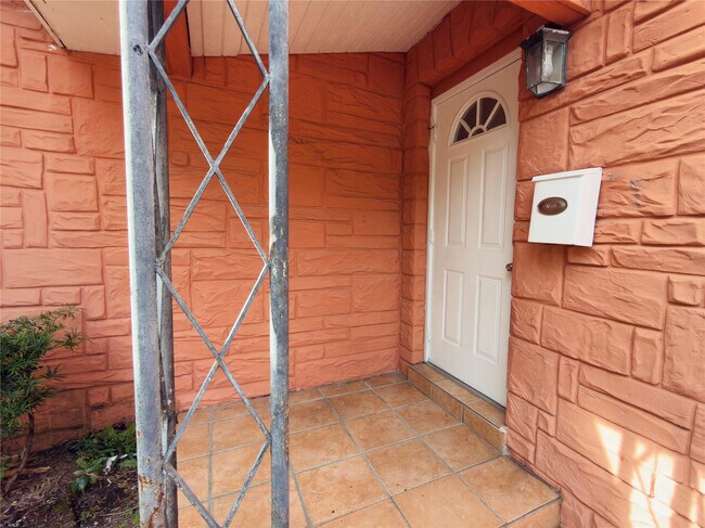 Foto del edificio - 3172 McDonald St