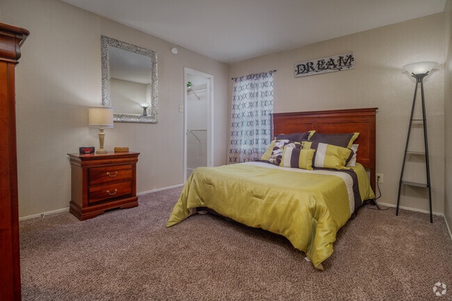 Building Photo - Doral Club Apartments