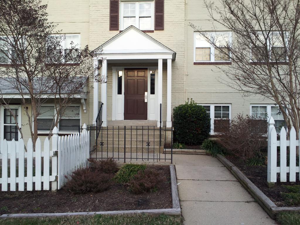 Primary Photo - 10402 46th Ave
