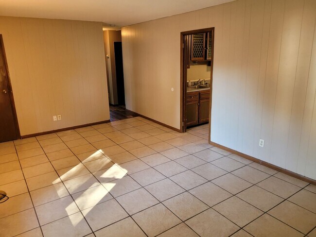 Building Photo - Great Ranch House next to a Park and Publi...