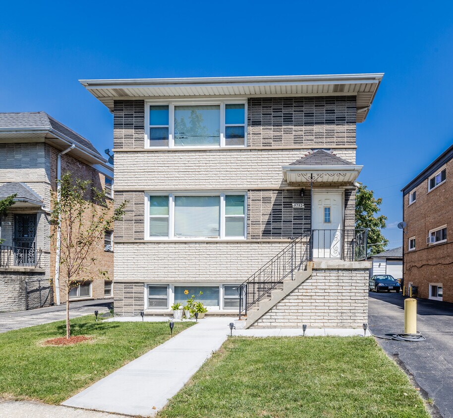 Foto principal - 5752 W Park Ave