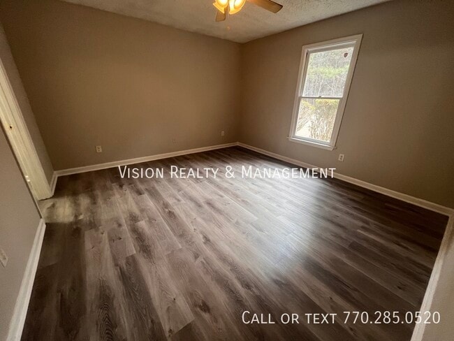 Foto del edificio - 360 Wesley Chapel Rd