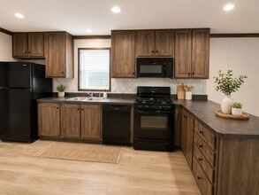 Building Photo - 195 Gem St