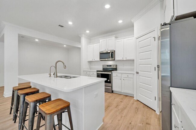 Building Photo - 52 Crimsyn Ryan Ct
