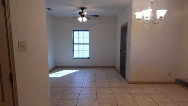 Interior Photo - Bustamante Apartments