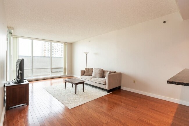 Foto del edificio - 1 Shore Ln