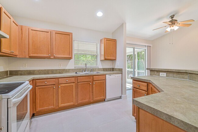 Foto del edificio - 8791-8793 Buckingham Rd