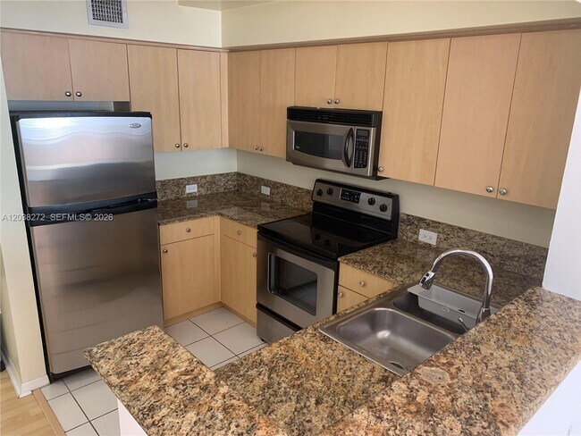 Foto del edificio - 2961 NE 185th St